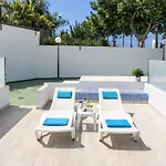 Island Pool Escape *