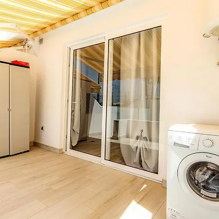 Island Pool Escape * Costa Adeje (Tenerife)